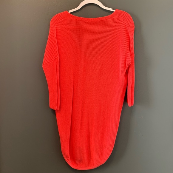 Express: Sweater - Picture 3 of 3